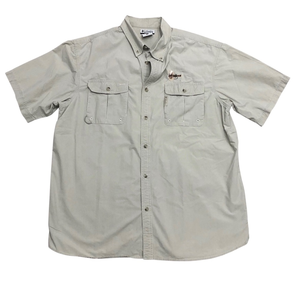 Columbia short sleeve button front collared shirt